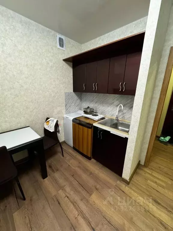 Студия Ханты-Мансийский АО, Сургут Югорская ул., 42 (27.0 м) - Фото 1