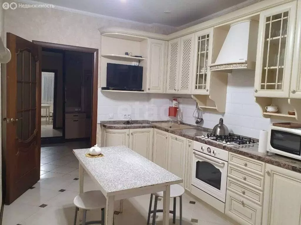 3-комнатная квартира: Воронеж, улица Генерала Лизюкова, 10 (87.8 м) - Фото 1