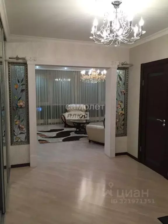 3-к кв. Курская область, Курск ул. Дзержинского, 4 (106.8 м) - Фото 0