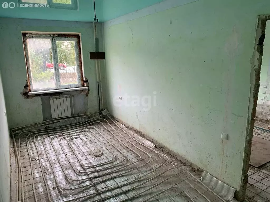 3-комнатная квартира: Крымск, улица Маршала Гречко, 78 (60 м) - Фото 0