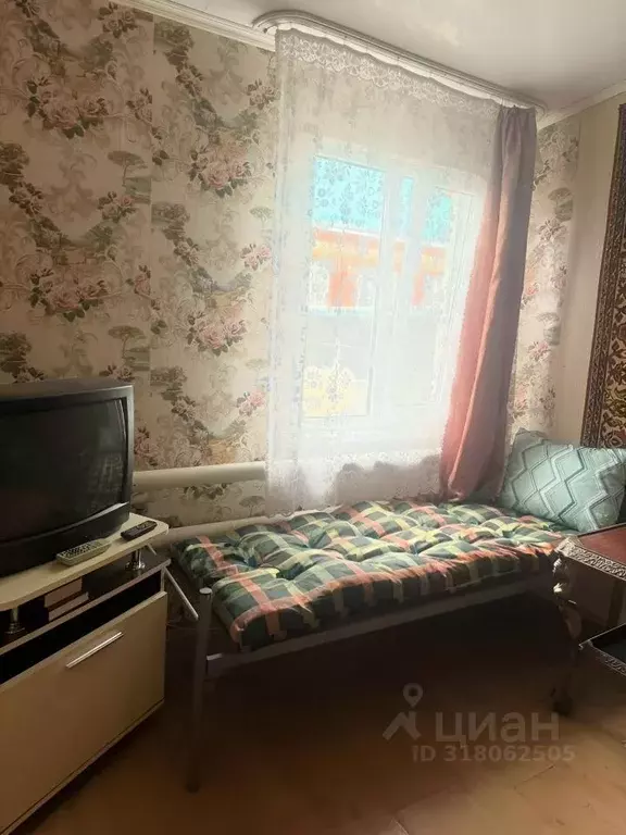 Дом в Краснодарский край, Динская ст-ца пл. Фонтанная (20 м) - Фото 0