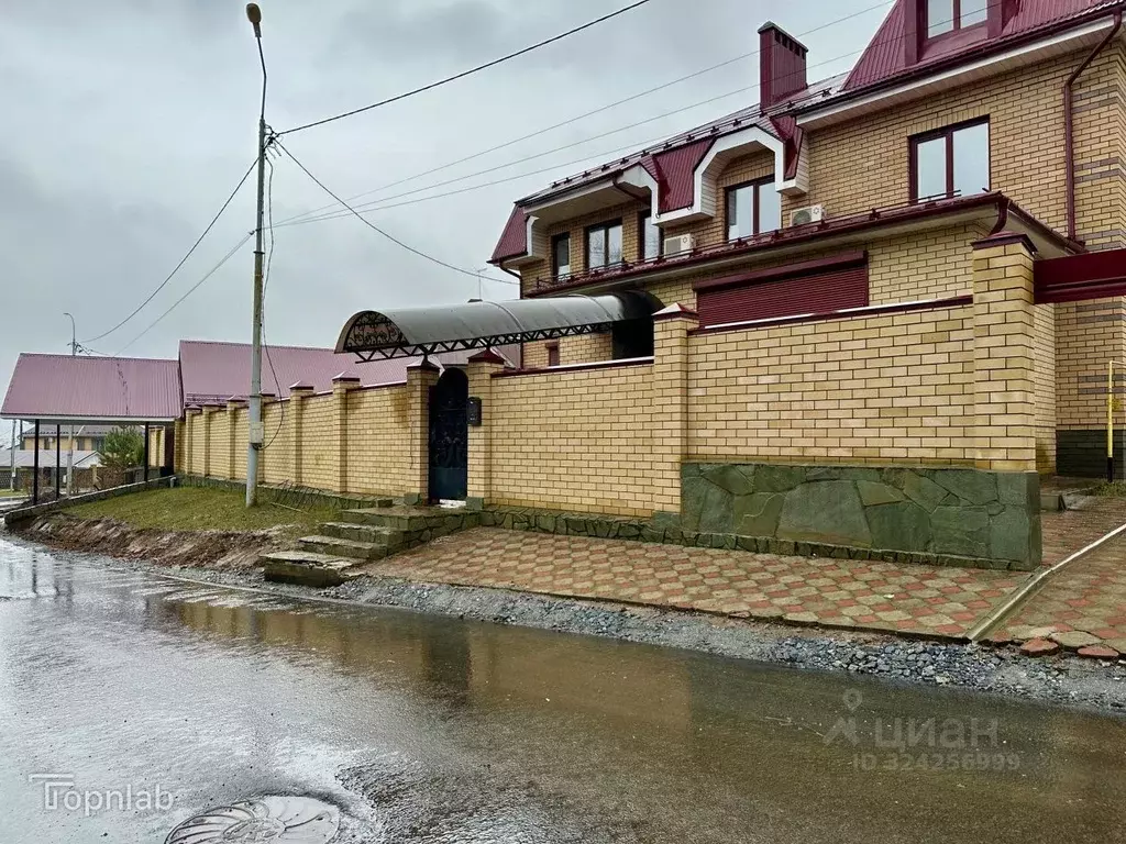 Дом в Татарстан, Казань ул. Гали Динмухаметова, 6 (377 м) - Фото 1