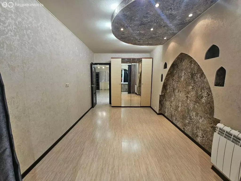 3-комнатная квартира: Новый Уренгой, район Северная Жилая Часть, ... - Фото 2