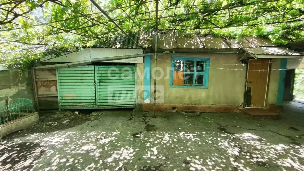 Дом в Кабардино-Балкария, Нальчик ул. Бесланеева, 35 (79 м) - Фото 1