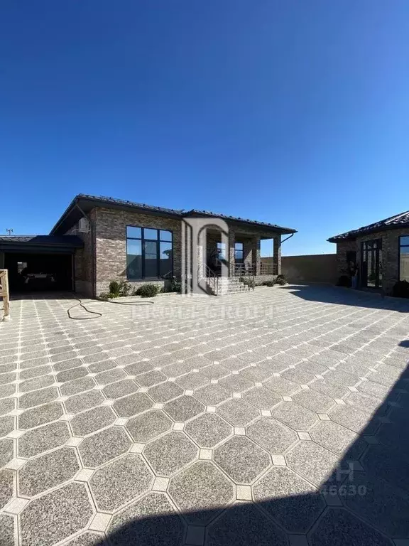 Дом в Дагестан, Каспийск ул. 4-я Школьная, 2 (210 м) - Фото 1