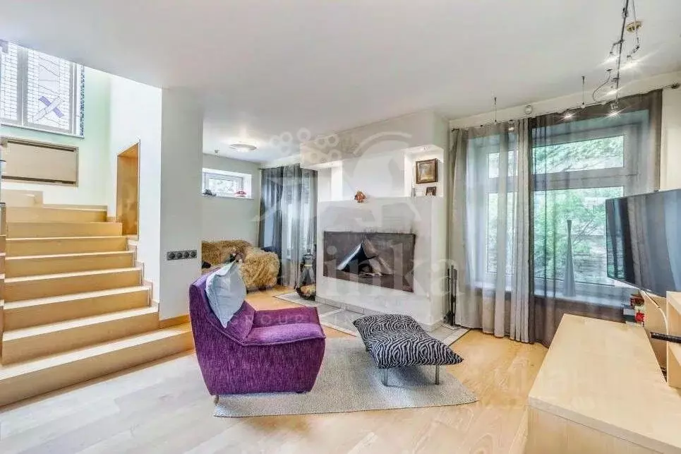 Дом в Московская область, Красногорск городской округ, с. Ильинское  ... - Фото 1