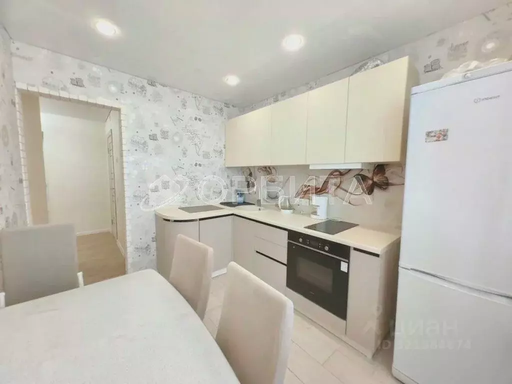 2-к кв. Тюменская область, Тюмень ул. Федюнинского, 11А (45.4 м) - Фото 2