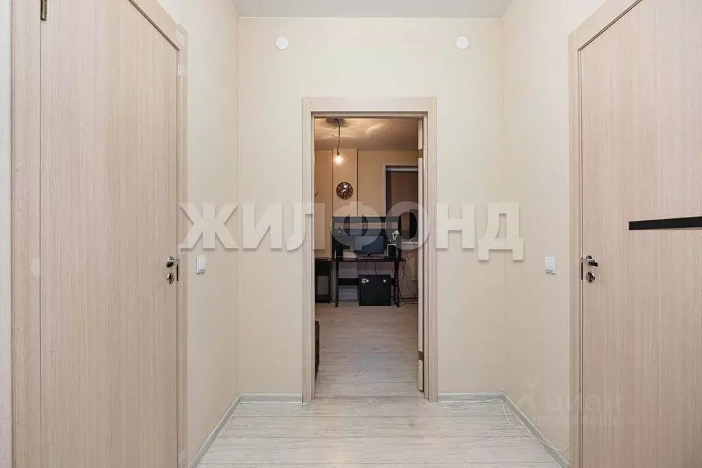 1-к кв. Новосибирская область, Новосибирск Закаменский мкр, 12 (30.0 ... - Фото 0