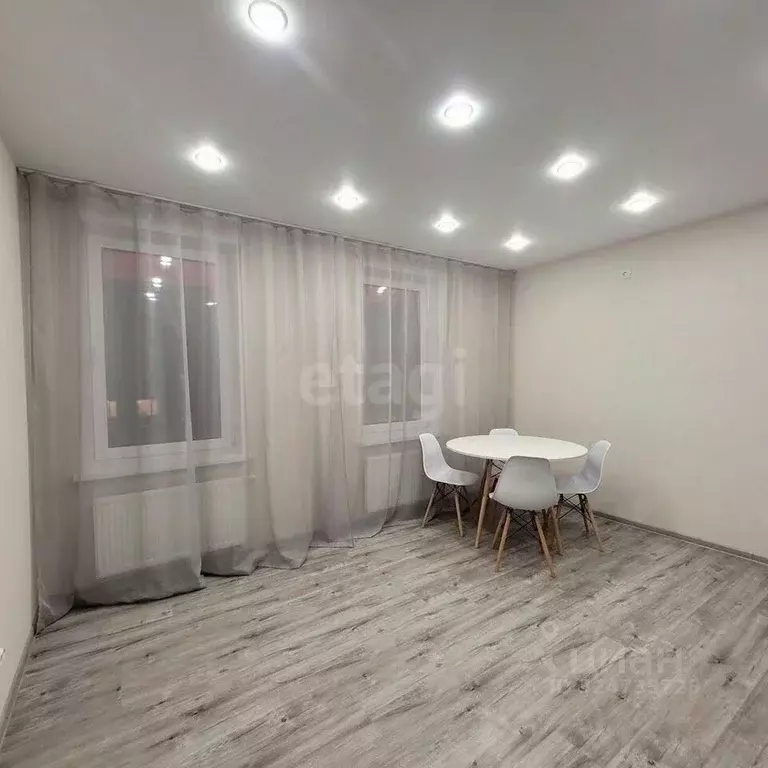 1-к кв. Тюменская область, Тюмень Интернациональная ул., 199к9 (36.0 ... - Фото 1