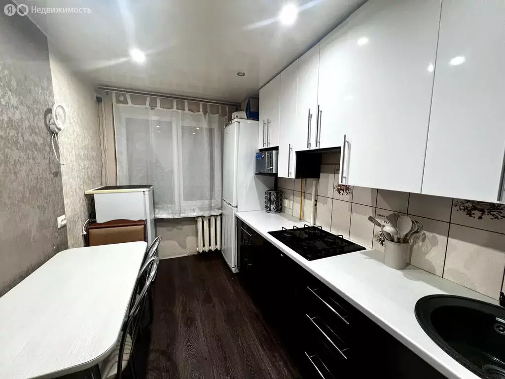 2-комнатная квартира: Киров, микрорайон Радужный, Заводская улица, 2 ... - Фото 1