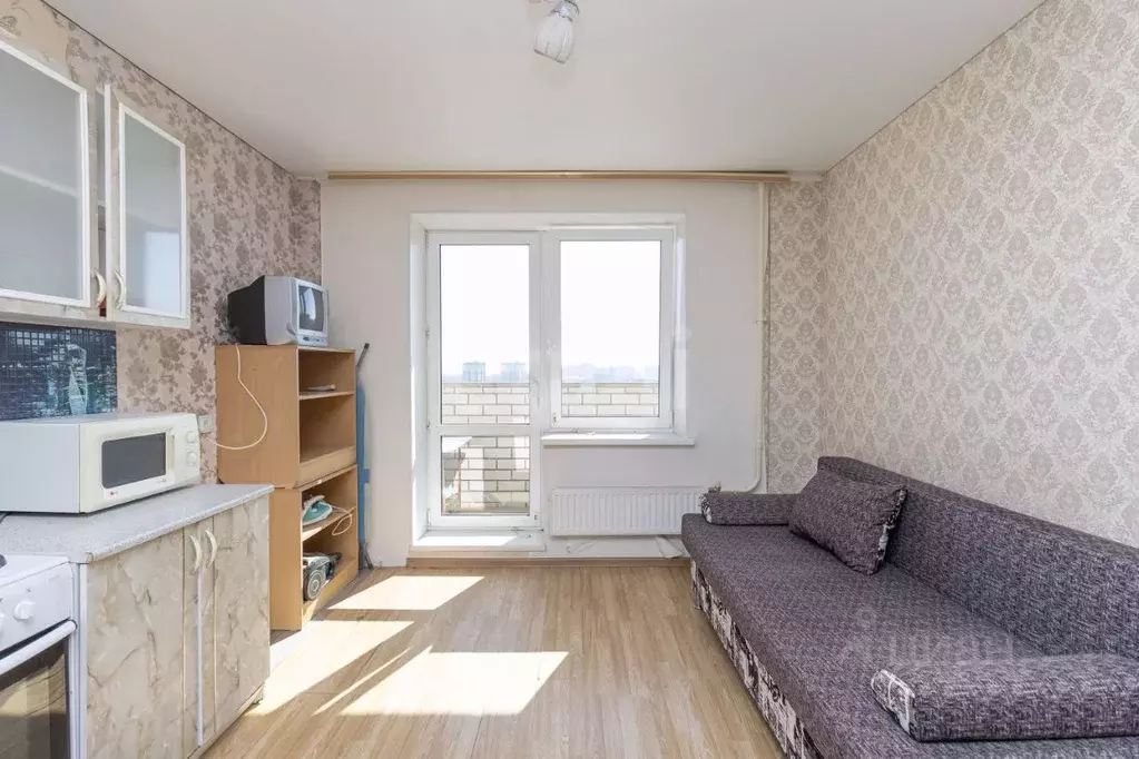Студия Тюменская область, Тюмень ул. Тимофея Чаркова, 28 (20.8 м) - Фото 1