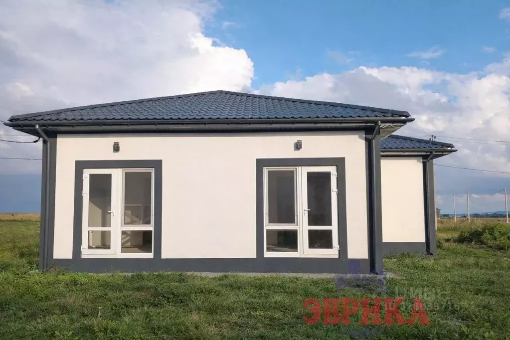 Дом в Краснодарский край, Темрюкский район, Фонталовское с/пос, пос. ... - Фото 1