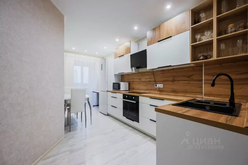 1-к кв. Свердловская область, Екатеринбург ул. Онежская, 10 (48.9 м) - Фото 2