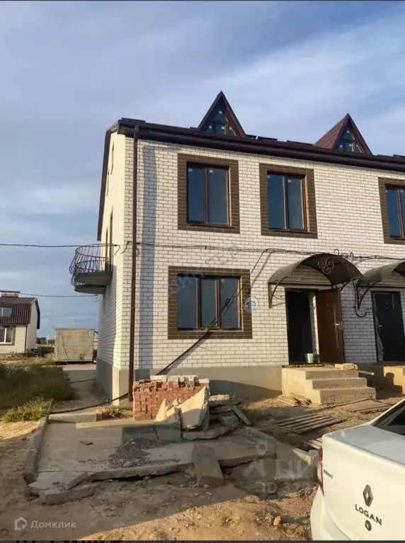 Таунхаус в Калмыкия, Элиста ул. Эрмелинская, 3 (44 м) - Фото 1