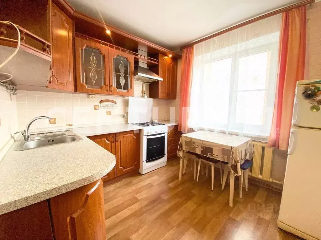 2-к кв. Чувашия, Чебоксары Ярмарочная ул., 11к1 (52.9 м) - Фото 0