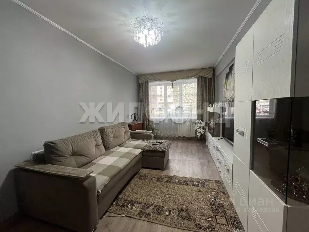 3-к кв. Хакасия, Абакан ул. Кирова, 250 (71.9 м) - Фото 2