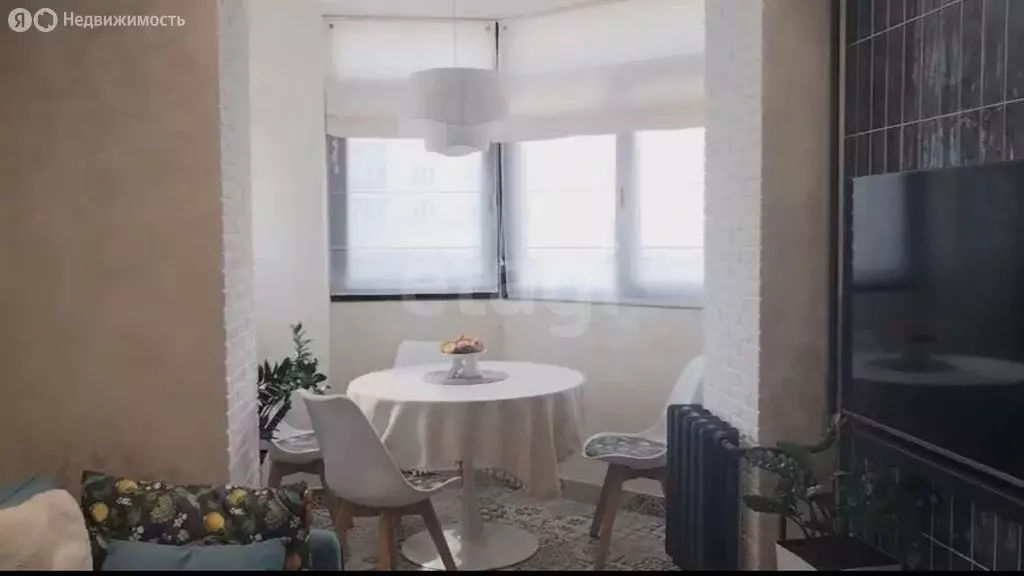 2-комнатная квартира: Пермь, Пермская улица, 10 (78 м) - Фото 1