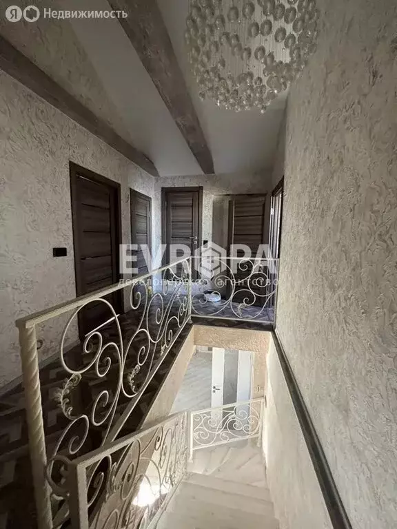 Дом в Ульяновск, улица Скринского, 7 (165 м) - Фото 0