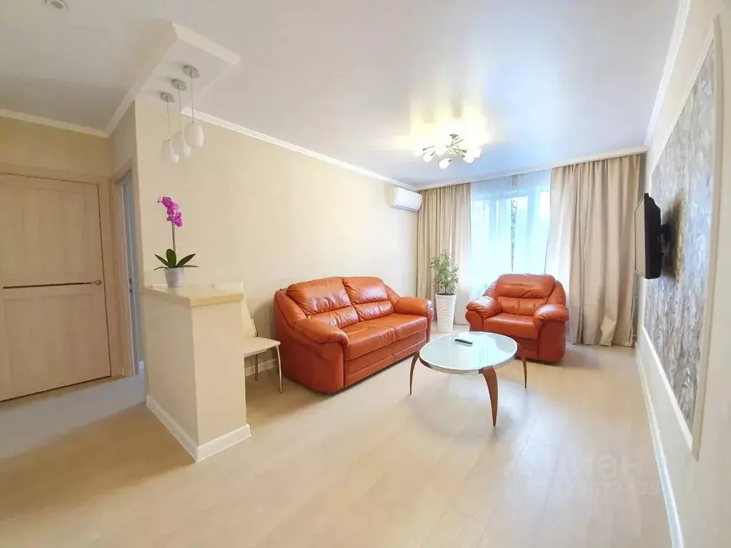 2-к кв. Кемеровская область, Кемерово ул. 50 лет Октября, 32 (50.0 м) - Фото 2