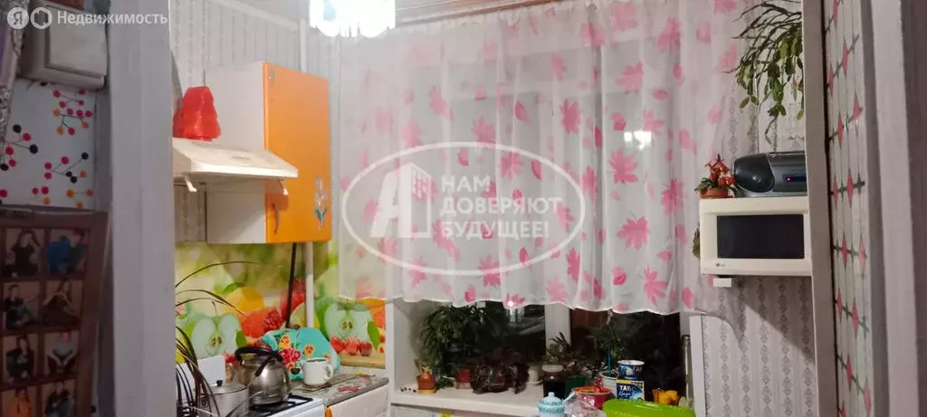 2-комнатная квартира: Сарапул, жилой массив Привокзальный, улица ... - Фото 1