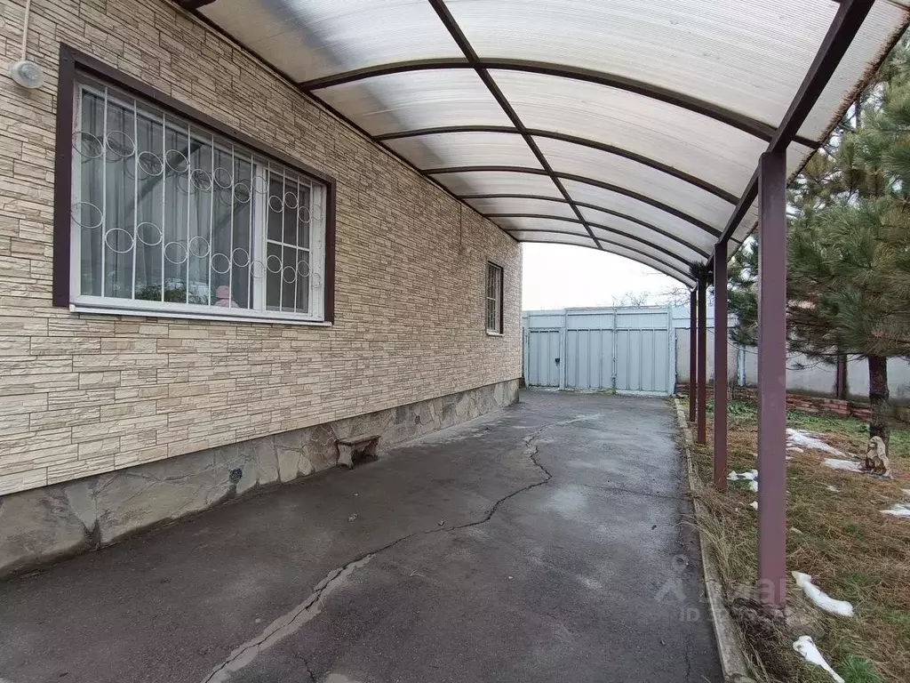 Дом в Ростовская область, Ростов-на-Дону ул. 13-я Залповая, 33 (100 м) - Фото 1