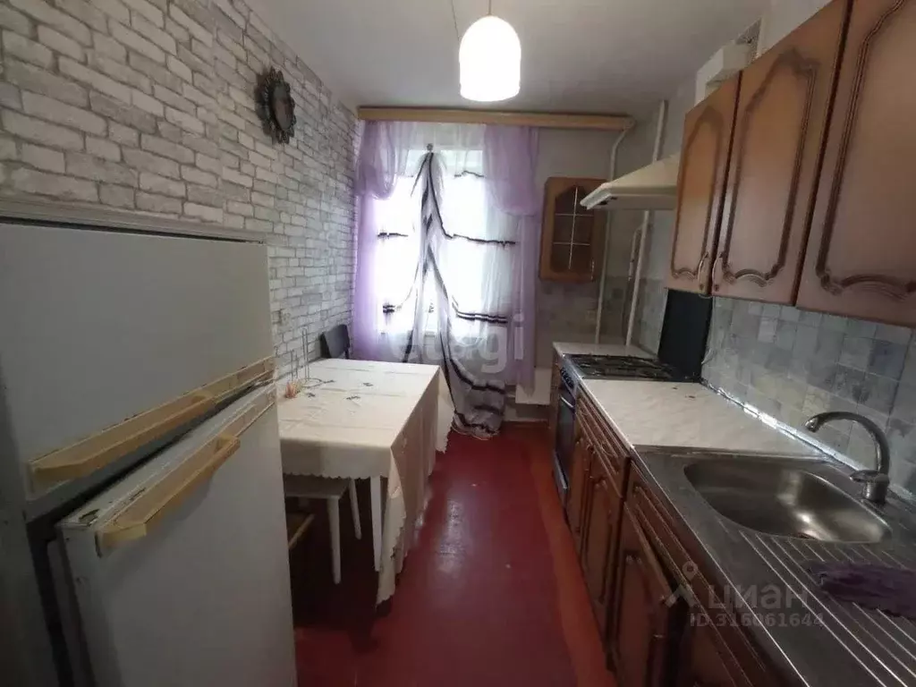 3-к кв. Владимирская область, Ковров ул. Островского, 77 (56.0 м) - Фото 0