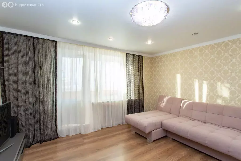 2-комнатная квартира: Тобольск, 4-й микрорайон, 37 (51.1 м) - Фото 1