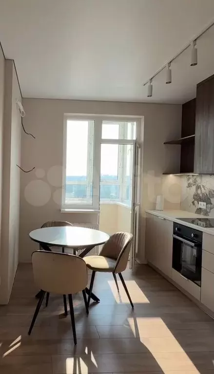 2-к. квартира, 60 м, 14/25 эт. - Фото 1