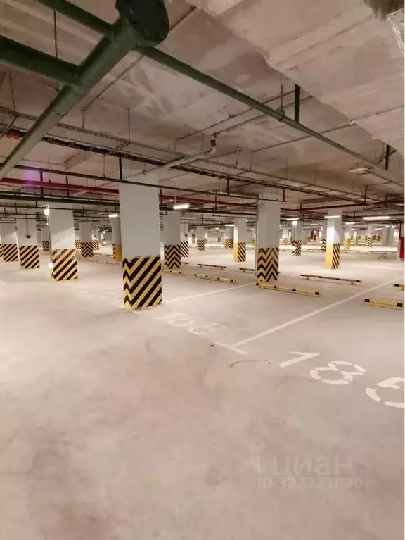 Гараж в Московская область, Ленинский городской округ, пос. Битца ... - Фото 1