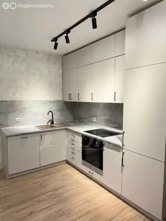 2-комнатная квартира: Тюмень, улица Мельникайте, 144к1 (60 м) - Фото 2