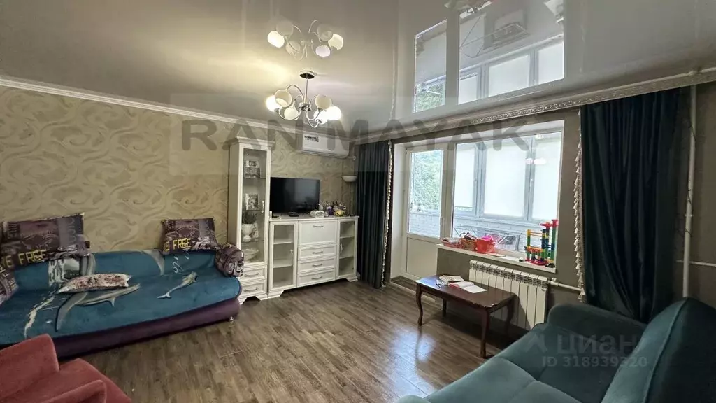 2-к кв. Адыгея, Майкоп ул. Михайлова, 1А (51.5 м) - Фото 1