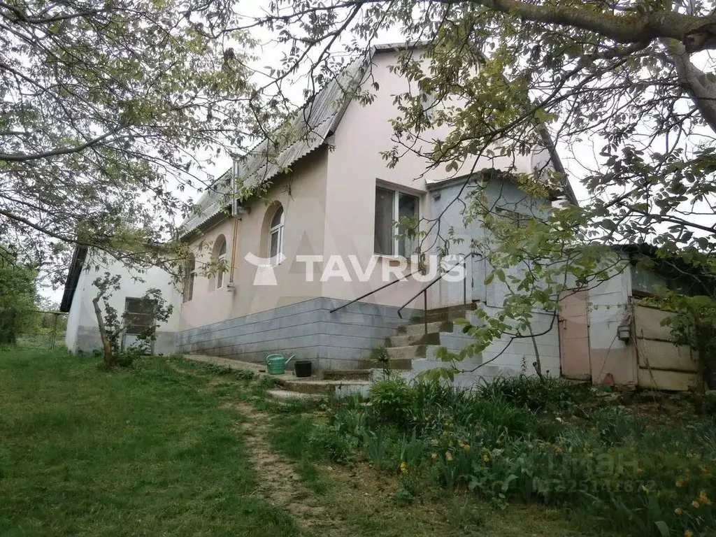 Дом в Крым, Симферопольский район, Перовское с/пос, с. Партизанское  ... - Фото 1