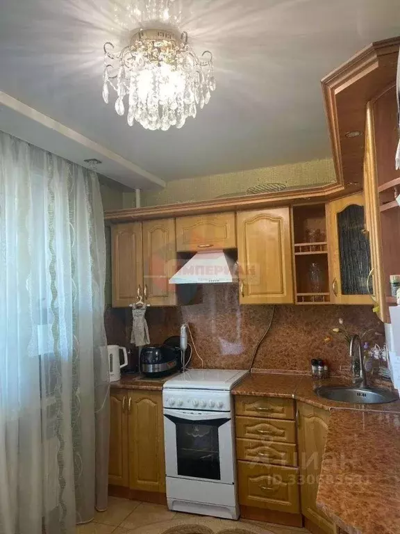 2-к кв. Белгородская область, Шебекино ул. 50 лет Октября, 11 (56.8 м) - Фото 1