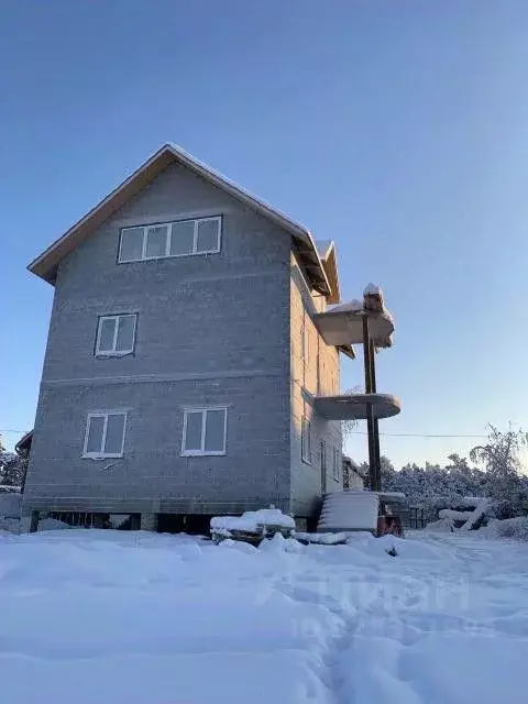 Дом в Саха (Якутия), Якутск Покровское шоссе, 7-й км (286 м) - Фото 1