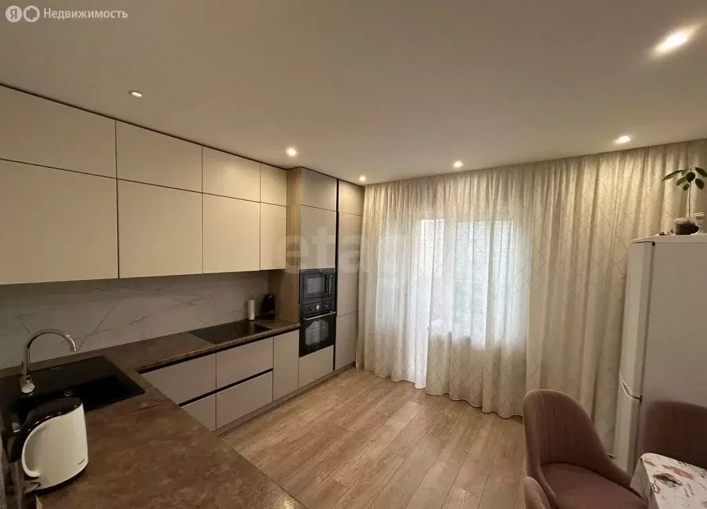 3-комнатная квартира: Стерлитамак, проспект Октября, 93 (79 м) - Фото 2