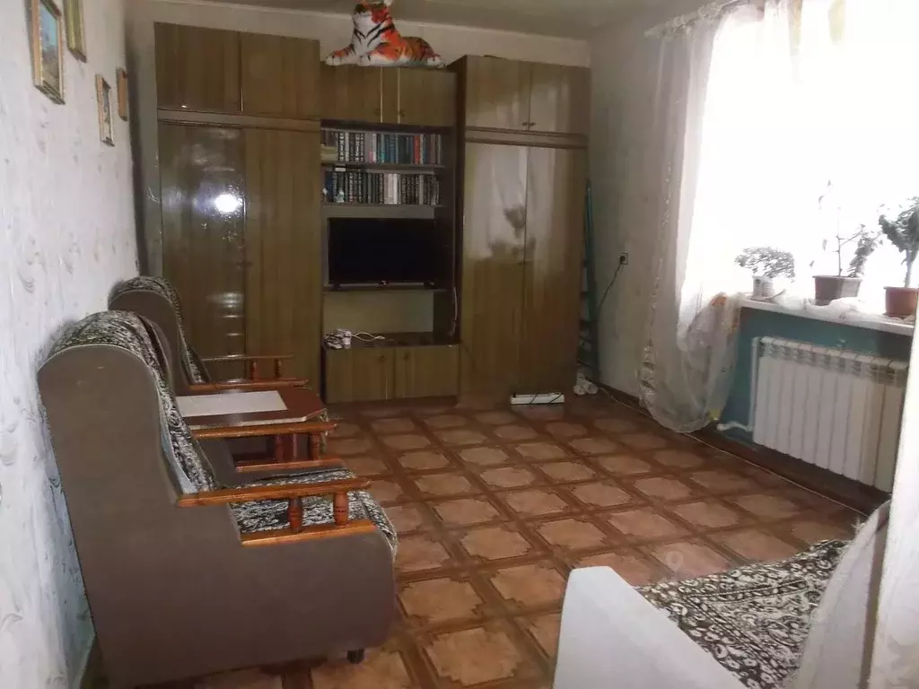 Комната Ленинградская область, Луга Пионерская ул., 2 (17.0 м) - Фото 1