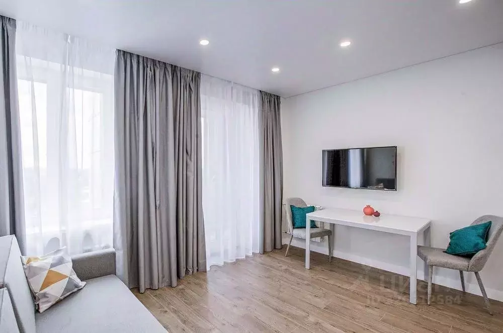 Студия Воронежская область, Воронеж ул. 9 Января, 68/2к3 (27.0 м) - Фото 1