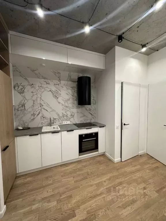 1-к кв. Крым, Симферополь ул. Набережная имени 60-летия СССР, 50В ... - Фото 1