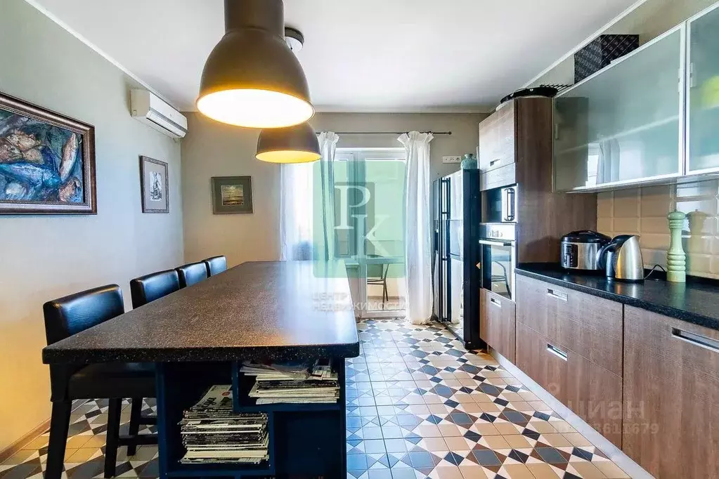 3-к кв. Севастополь ул. Репина, 1/2 (108.7 м) - Фото 1