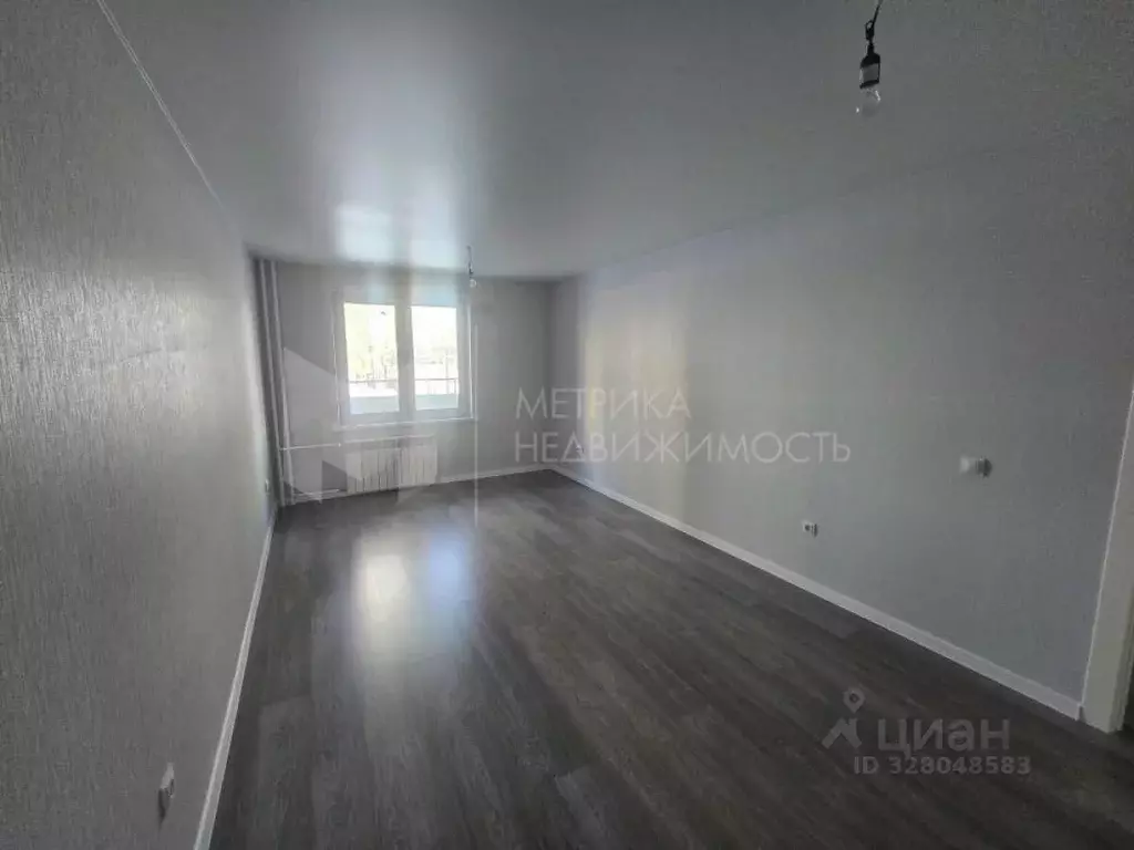 3-к кв. Тюменская область, Тюмень ул. Алексея Леонова, 34 (71.6 м) - Фото 1