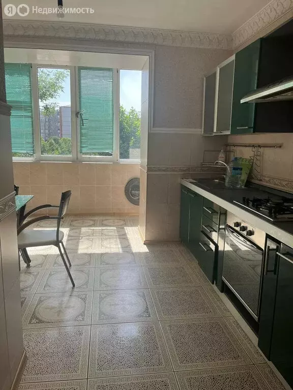 3-комнатная квартира: Махачкала, Учительская улица, 13к1 (78 м) - Фото 1