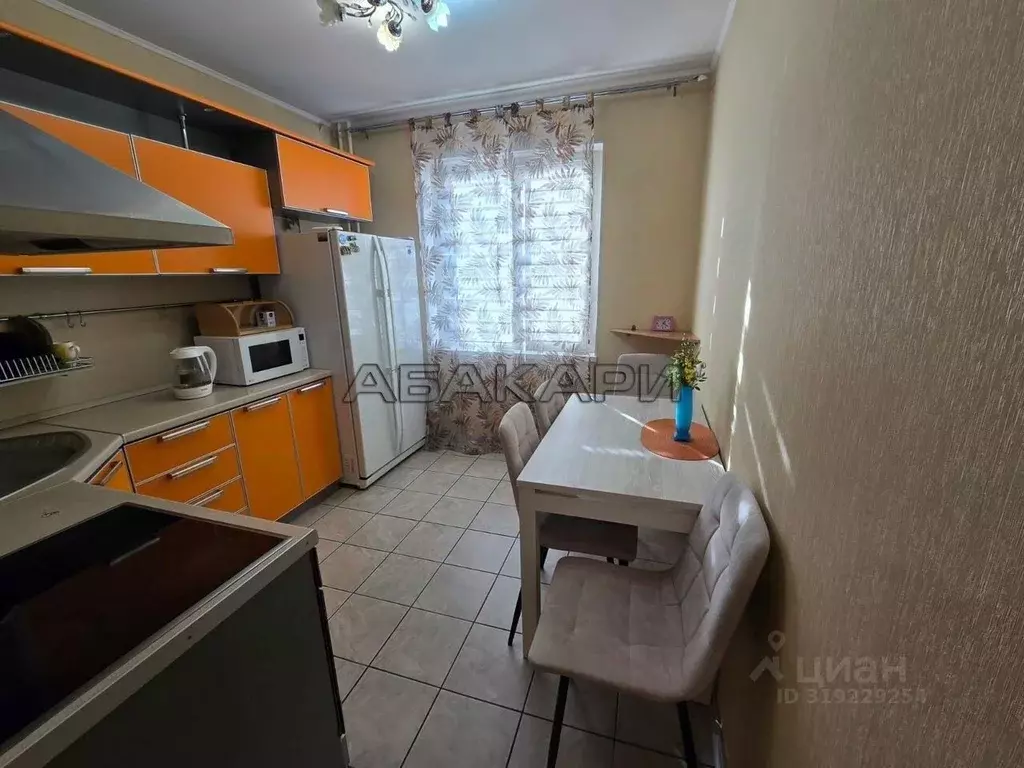3-к кв. Красноярский край, Красноярск ул. 78-й Добровольческой ... - Фото 0