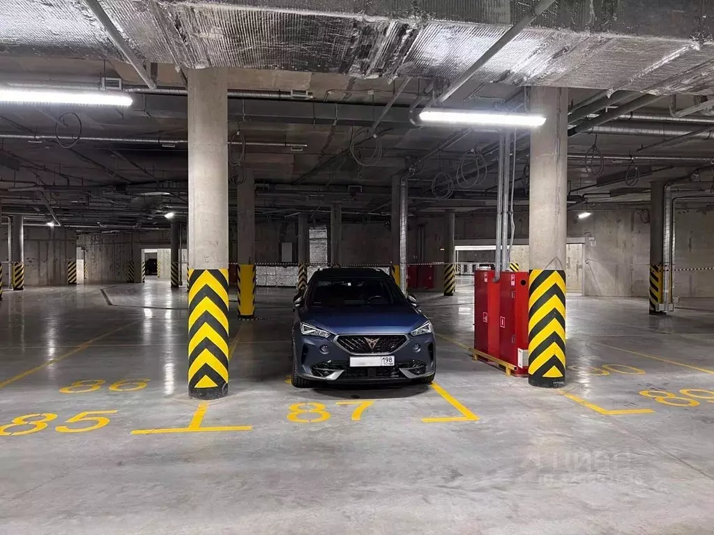 Гараж в Санкт-Петербург ул. Плесецкая, 4 (13 м) - Фото 1