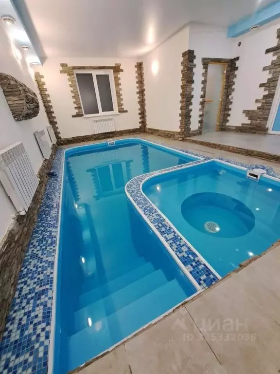 Дом в Оренбургская область, Оренбургский район, Чкаловский сельсовет, ... - Фото 1