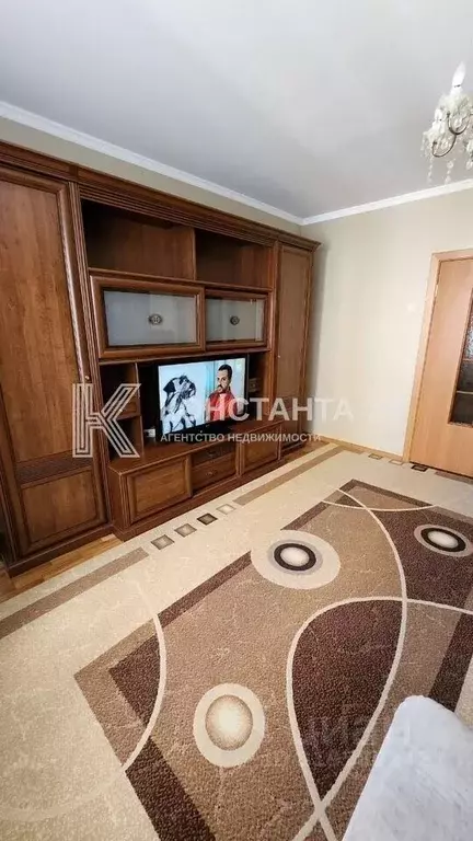 2-к кв. Челябинская область, Челябинск ул. Салавата Юлаева, 8 (52.0 м) - Фото 0