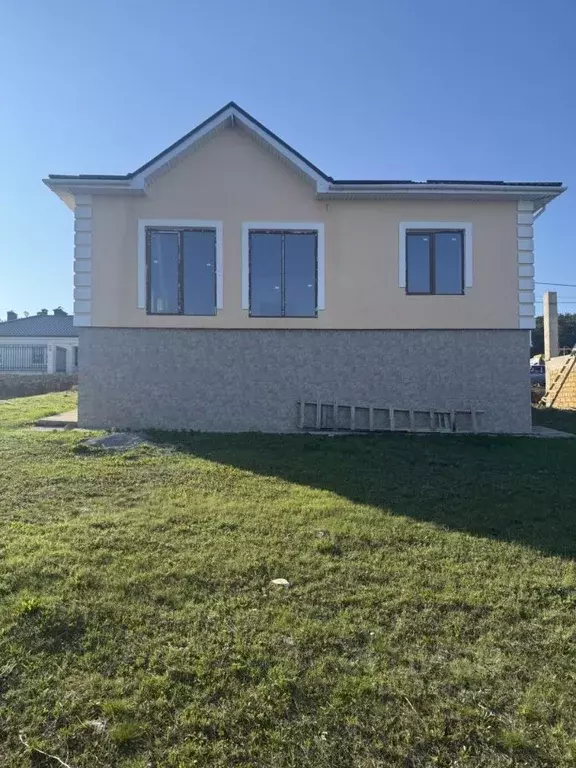 Дом в Крым, Симферопольский район, Трудовское с/пос, с. Строгоновка  ... - Фото 2