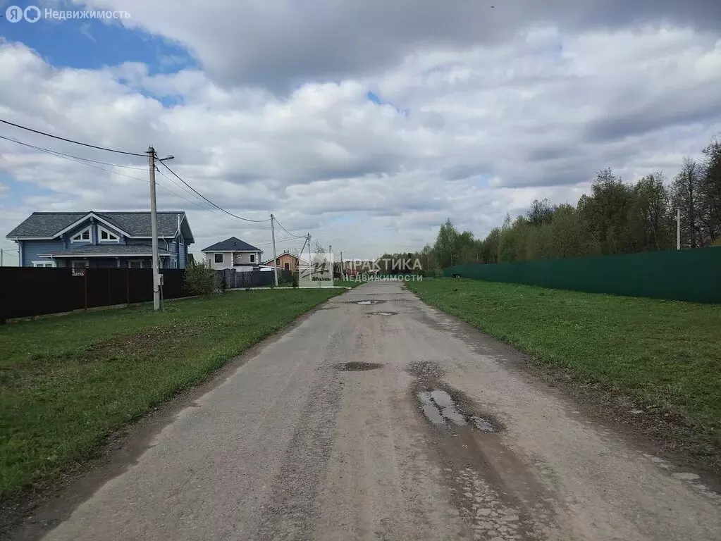 Участок в деревня Алёшино, коттеджный посёлок Алёшинские Просторы (12 ... - Фото 1
