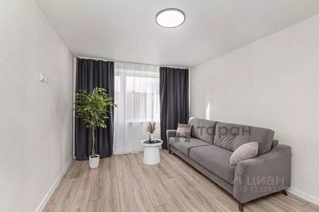 2-к кв. Челябинская область, Челябинск Комсомольский просп., 28б (52.4 ... - Фото 0