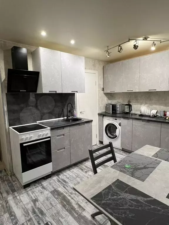 2-к. квартира, 50 м, 4/16 эт. - Фото 1