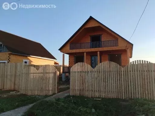 Дом в деревня Карлук, улица Михаила Тюрнева (150 м) - Фото 0